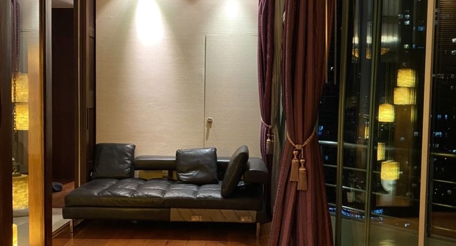Condo en venta de 3 habitaciones en Sathon, Bangkok