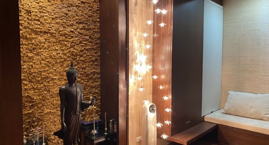 Condo en venta de 3 habitaciones en Sathon, Bangkok