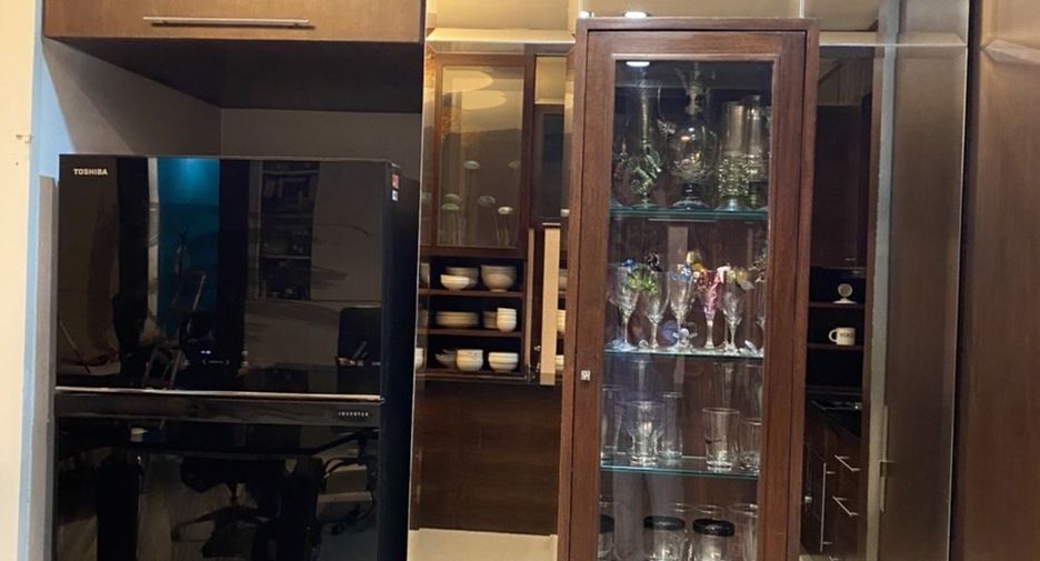 Condo en venta de 3 habitaciones en Sathon, Bangkok