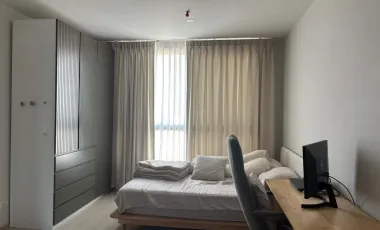 À louer studio condo à Bang Na, Bangkok