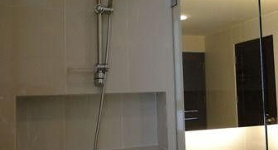 Condo en alquiler de 3 habitaciones en Watthana, Bangkok