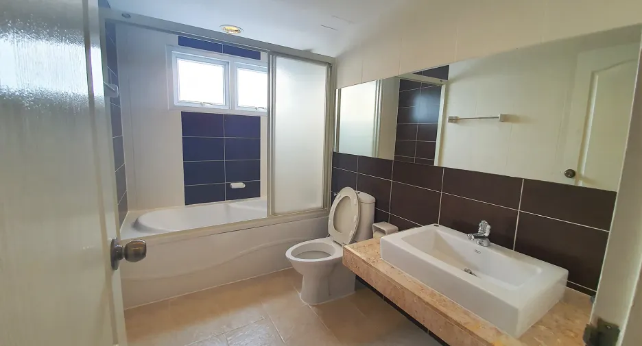 Wohnung zur Miete mit 2 Zimmer in Watthana, Bangkok