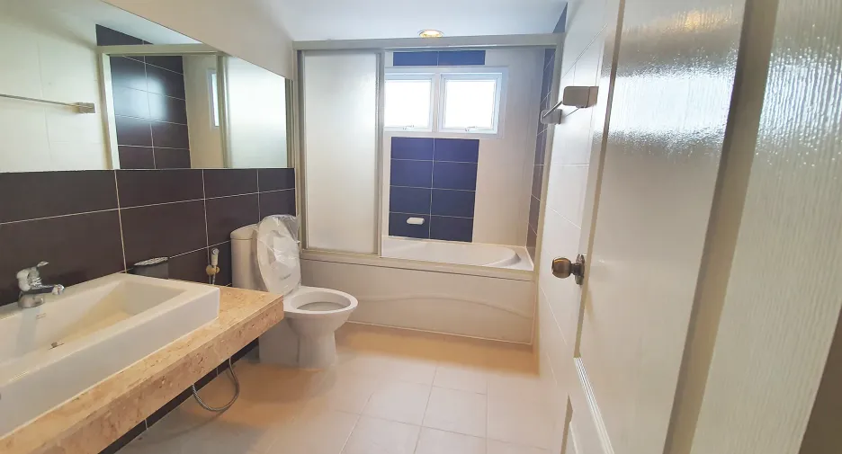 Wohnung zur Miete mit 2 Zimmer in Watthana, Bangkok
