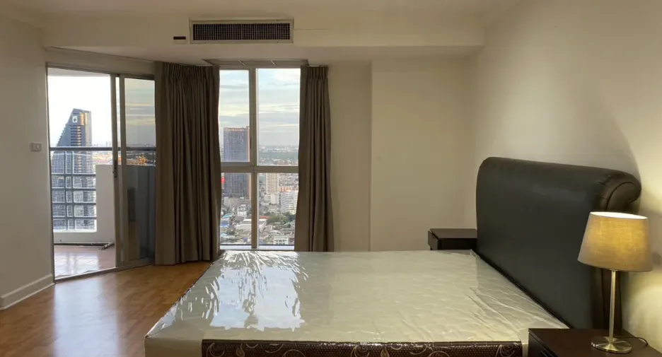 Condo en alquiler de 2 habitaciones en Khlong Toei, Bangkok