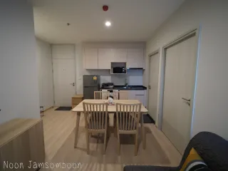 Condo en venta de 2 habitaciones en Huai Khwang, Bangkok