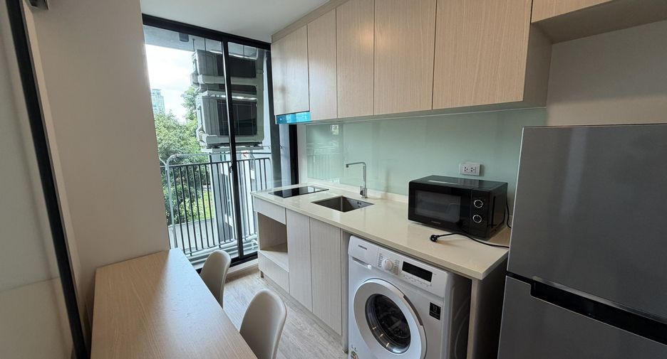 Condo en alquiler de 1 habitaciones en Phra Khanong, Bangkok
