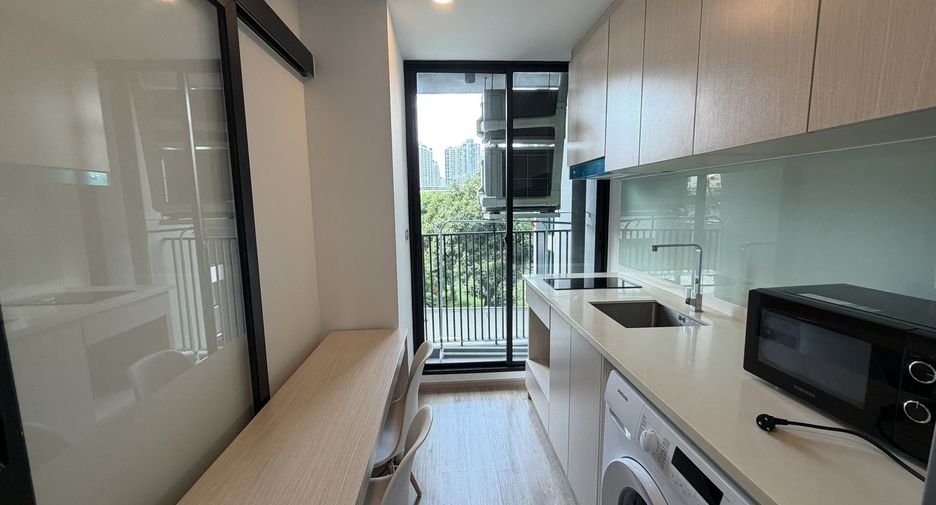 Condo en alquiler de 1 habitaciones en Phra Khanong, Bangkok