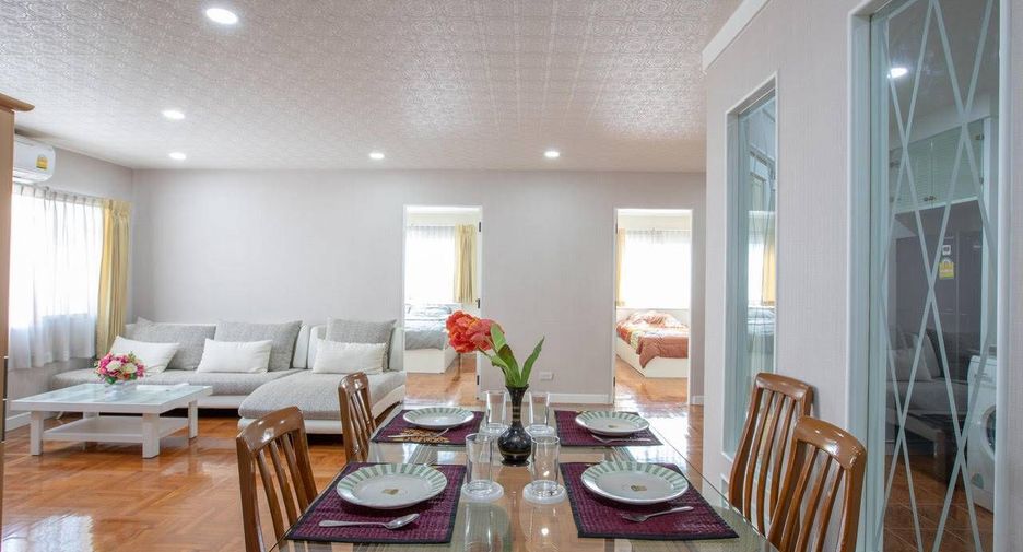 For rent 2 bedrooms condo in Watthana, Bangkok