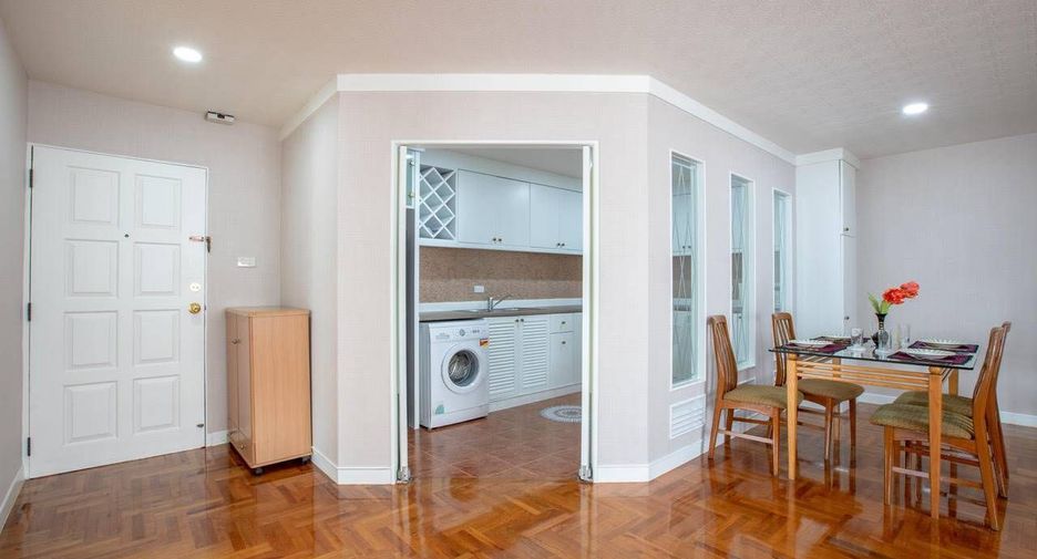 For rent 2 bedrooms condo in Watthana, Bangkok