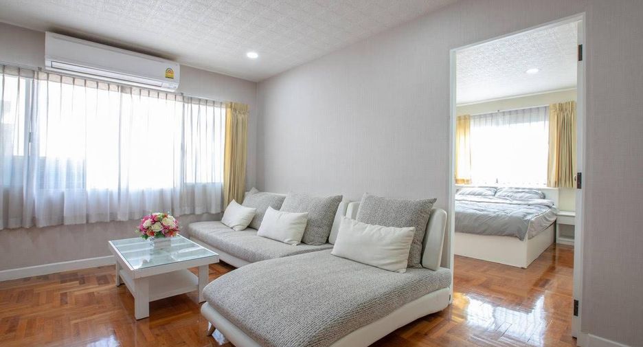 For rent 2 bedrooms condo in Watthana, Bangkok
