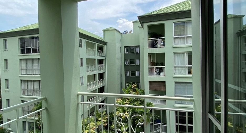 For rent 2 bedrooms condo in Watthana, Bangkok