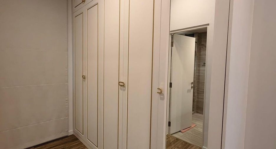 Casa en alquiler de 4 habitaciones en Bang Kapi, Bangkok