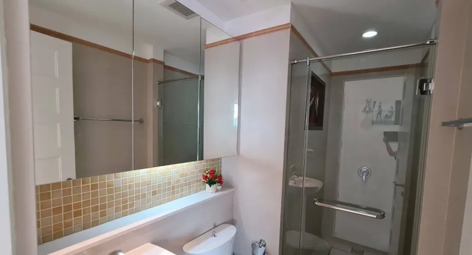 For rent 2 ベッドルーム condo in Khlong Toei, Bangkok