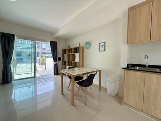 For rent 2 bedrooms townhouse in Bang Bo, Samut Prakan