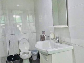 For sale and for rent office in Huai Khwang, Bangkok