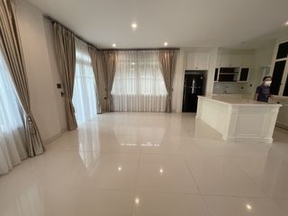 Haus zur Miete mit 4 Zimmer in Bang Phli, Samut Prakan