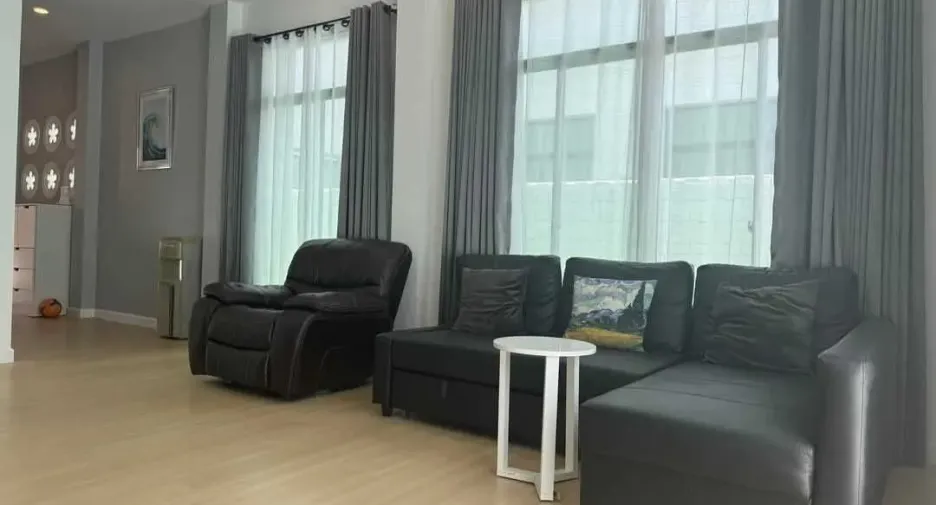 For rent 3 bedrooms house in Mueang Phuket, Phuket