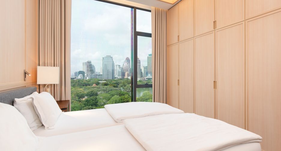 For sale 3 bedrooms condo in Pathum Wan, Bangkok