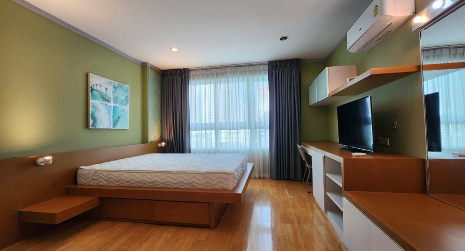 For sale and for rent 2 bedrooms condo in Watthana, Bangkok