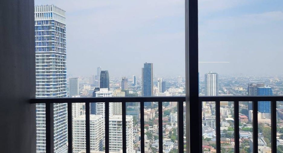 For rent 1 bed condo in Watthana, Bangkok