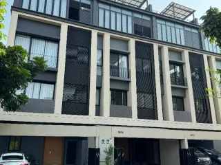 出售 和 出租 3 卧室 联排别墅 在 Suan Luang, 曼谷