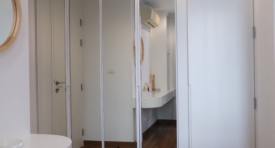 For sale 1 bed condo in Khlong Toei, Bangkok