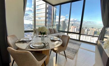 For rent 2 bedrooms condo in Bang Rak, Bangkok