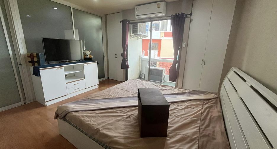 For sale 2 bedrooms condo in Wang Thonglang, Bangkok