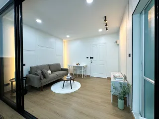 For sale 1 Beds condo in Lat Krabang, Bangkok