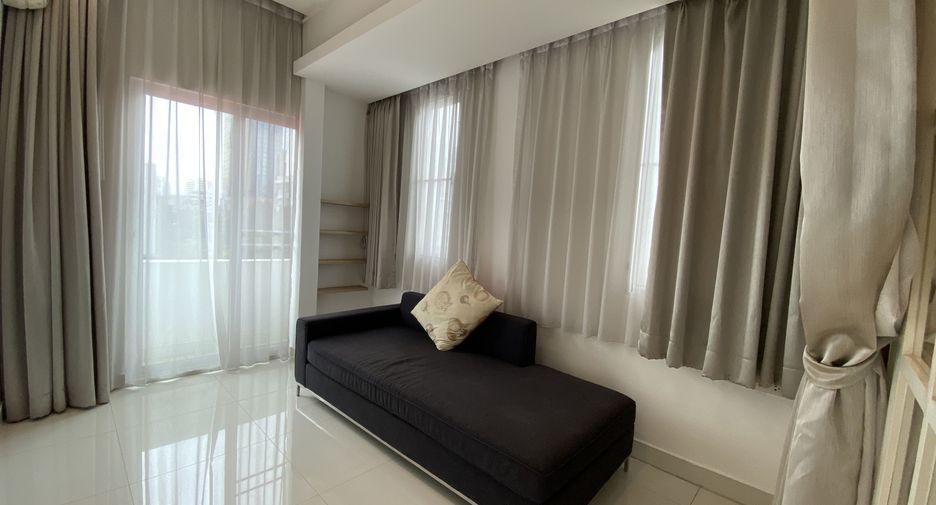 For rent 1 bed condo in Watthana, Bangkok