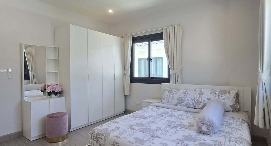 For rent 4 bedrooms house in Mueang Phuket, Phuket