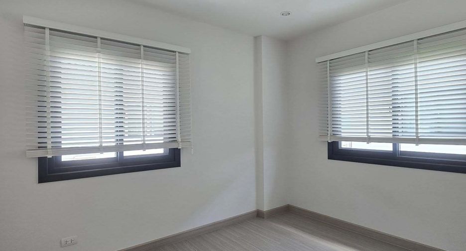For rent 4 bedrooms house in Mueang Phuket, Phuket
