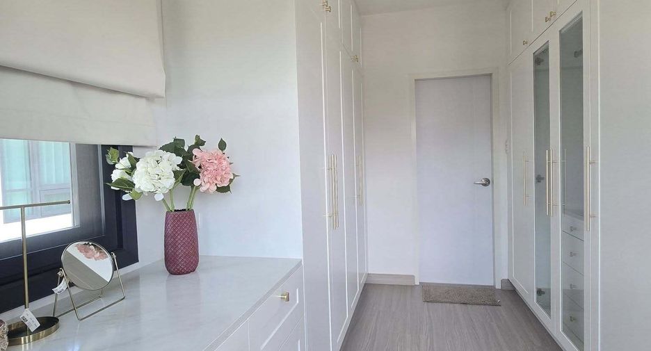 For rent 4 bedrooms house in Mueang Phuket, Phuket