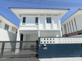 For rent 3 bedrooms house in Mueang Phuket, Phuket