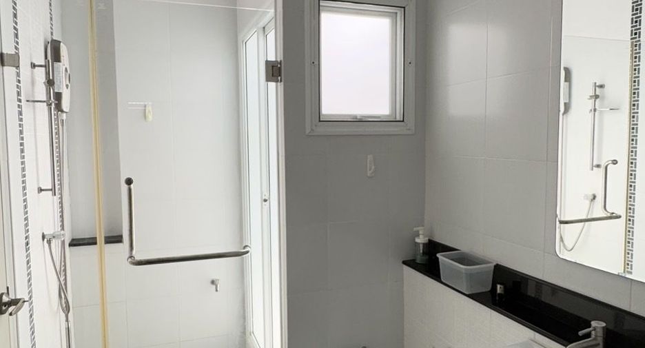 Haus zur Miete mit 3 Zimmer in Mueang Phuket, Phuket