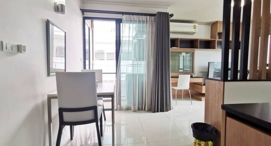 Condo en alquiler de 1 habitaciones en Khlong Toei, Bangkok