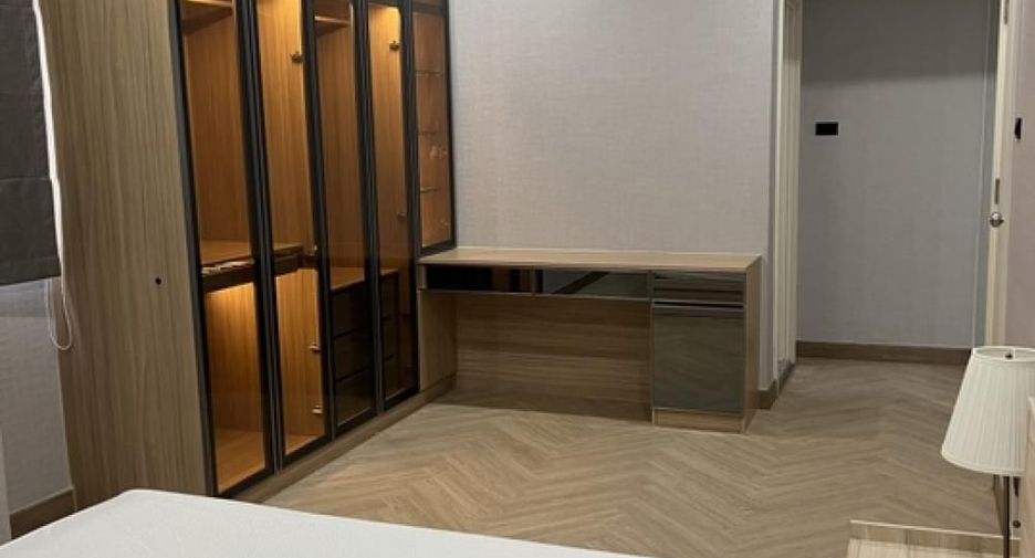 Condo en venta y en alquiler de 2 habitaciones en Bangkok Noi, Bangkok