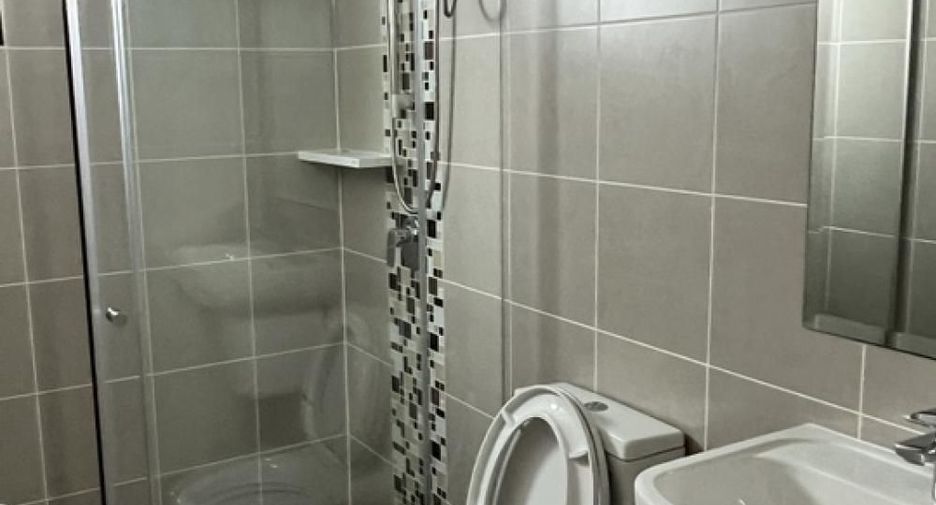 Condo en venta y en alquiler de 2 habitaciones en Bangkok Noi, Bangkok
