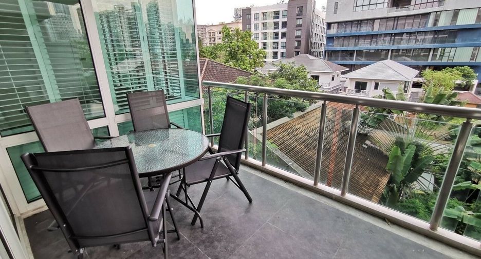 For rent 4 bedrooms condo in Khlong Toei, Bangkok