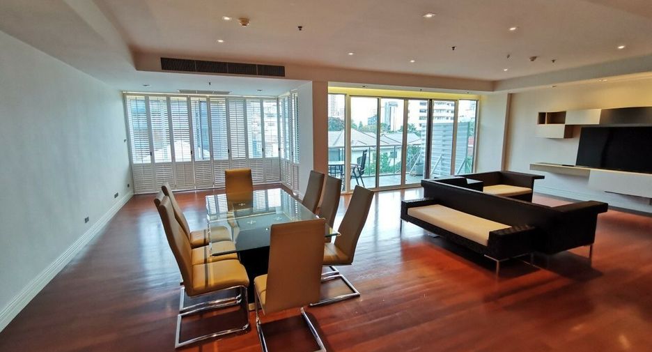 For rent 4 bedrooms condo in Khlong Toei, Bangkok