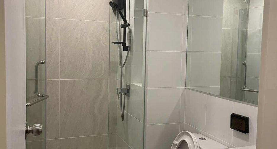 For sale 1 bed condo in Khan Na Yao, Bangkok