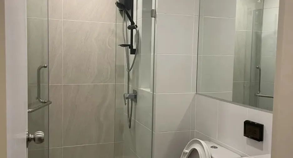For sale 1 bed condo in Khan Na Yao, Bangkok