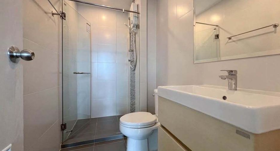 For rent 2 bedrooms condo in Bang Sue, Bangkok