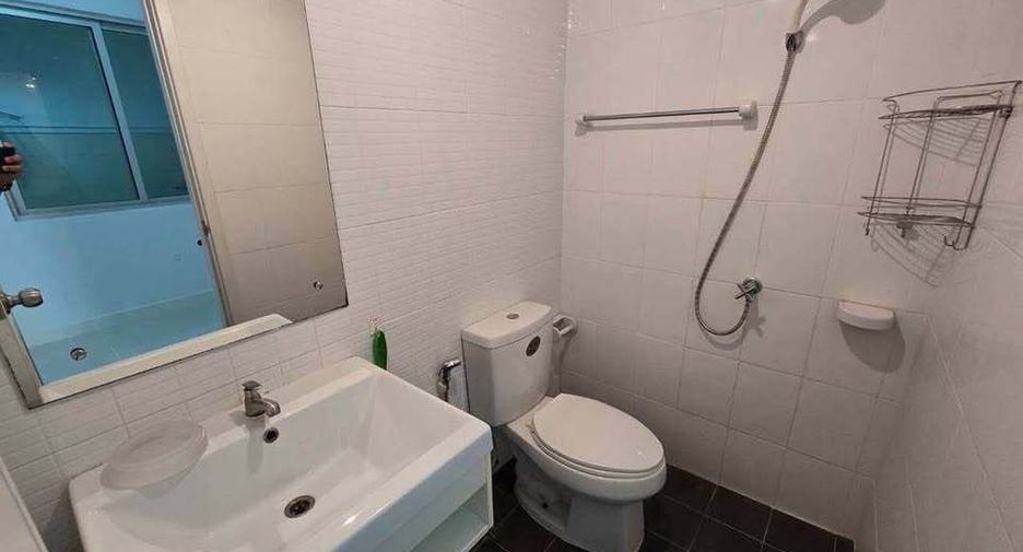 For sale 3 bedrooms townhouse in Bueng Kum, Bangkok
