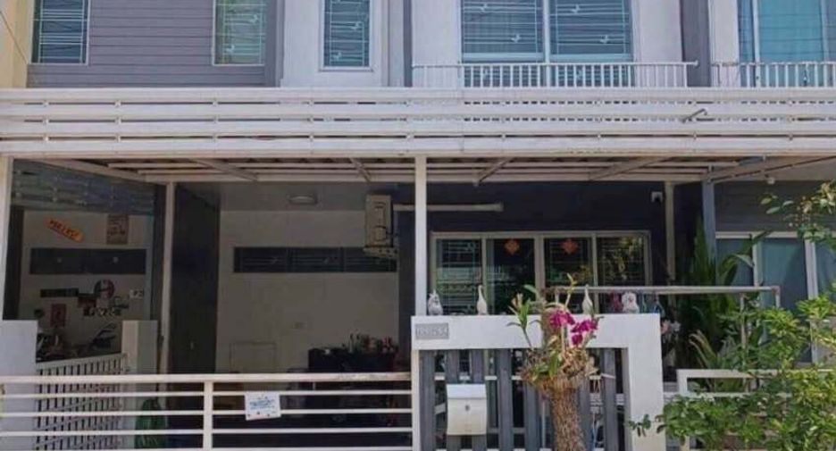 For sale 3 bedrooms townhouse in Bueng Kum, Bangkok