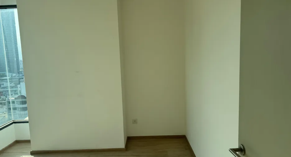 Wohnung zum Kauf mit 2 Zimmer in Bang Rak, Bangkok