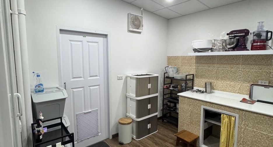 For rent 2 bedrooms townhouse in Mueang Phuket, Phuket