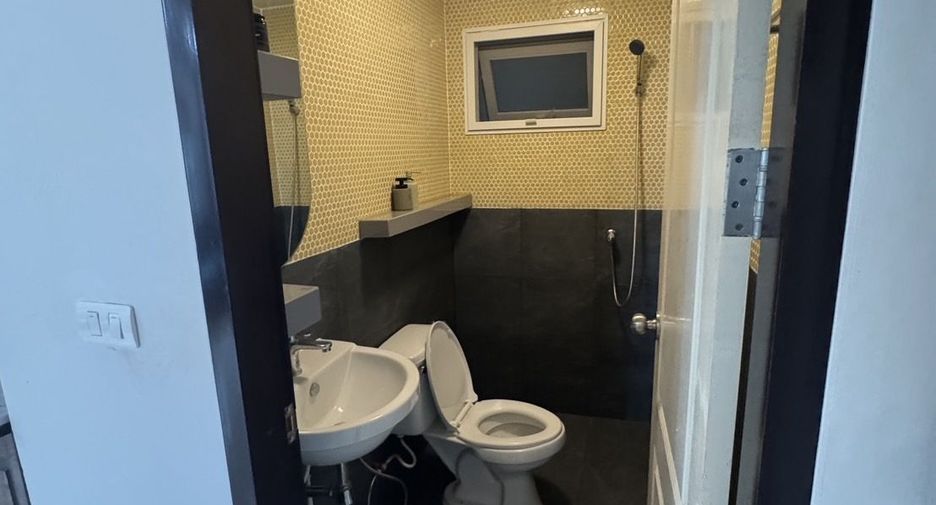 For rent 2 bedrooms townhouse in Mueang Phuket, Phuket
