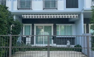 For rent 3 bedrooms townhouse in Bang Phli, Samut Prakan