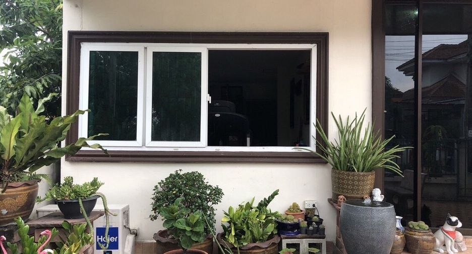 For sale 3 bedrooms house in Khlong Sam Wa, Bangkok
